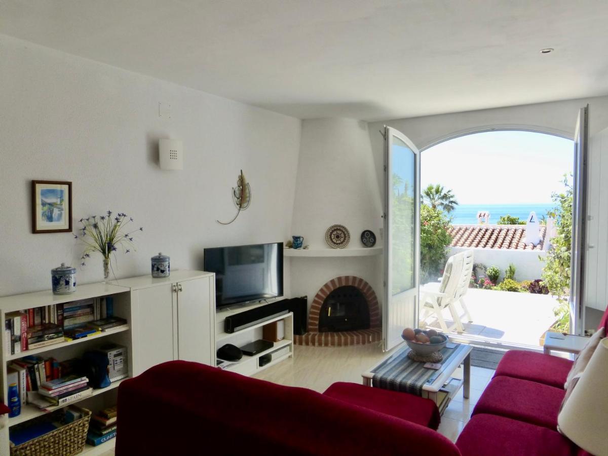Pueblo Chimenea Villa เนร์คา ภายนอก รูปภาพ